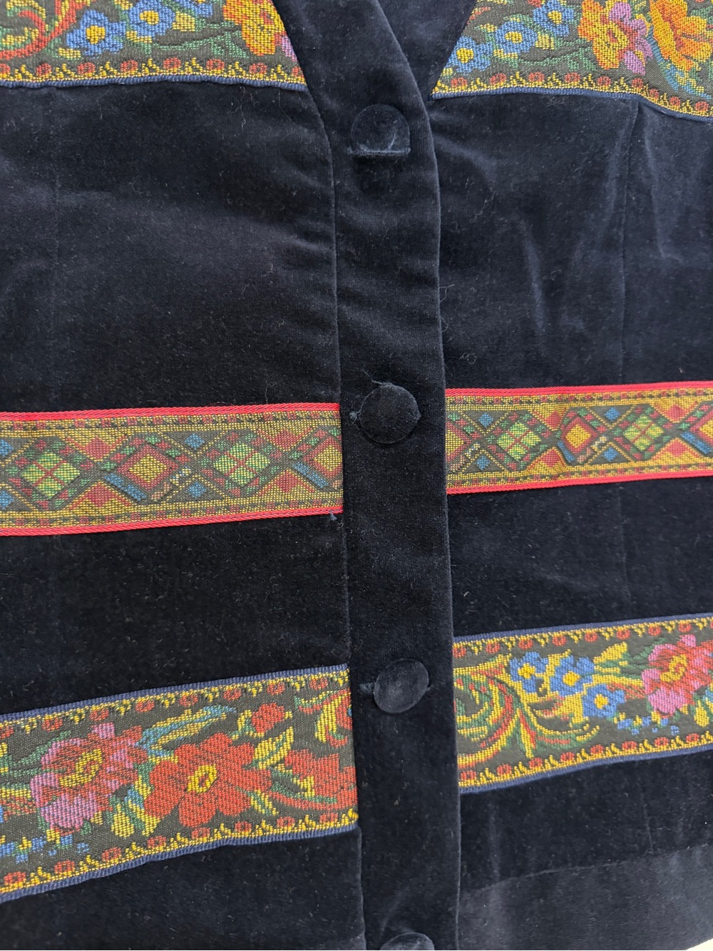 All Week Long Tapestry Trim Velvet Vest Size Large Boho Southwestern Cottagecore - Picture 3 of 5